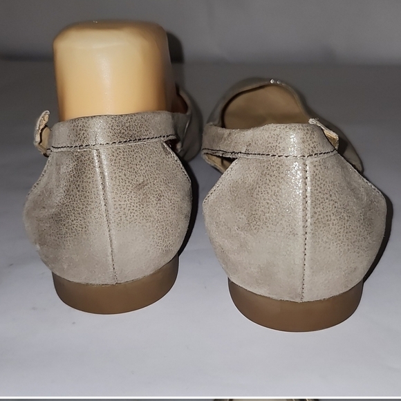 Paul Green Taupe Beckett Pointed Toe Flats Gold Adjustable buckle US 6 - Picture 2 of 7